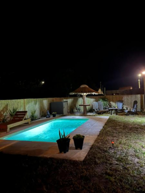 Las Yolandas Home